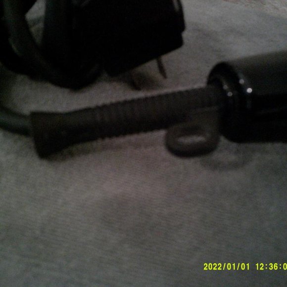 FHI Heat Professional Hair Dryer - Picture 2 of 5